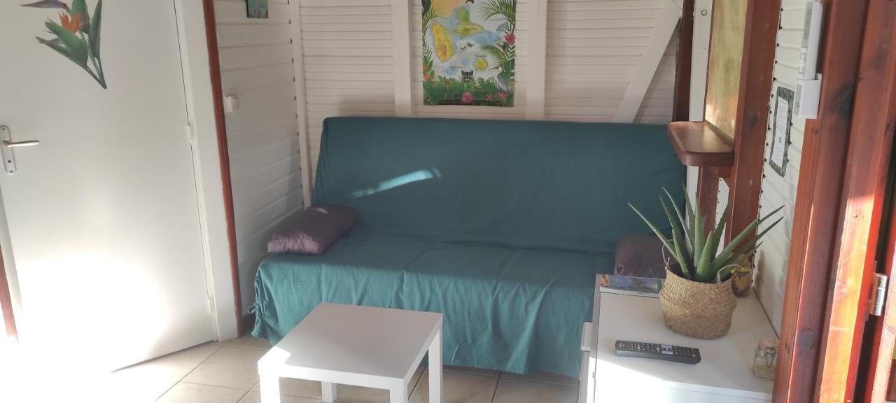 Bungalow Tout Confort Avec Piscine Partagee A 5 Mn De La Mer Saint-Francois  Exteriér fotografie